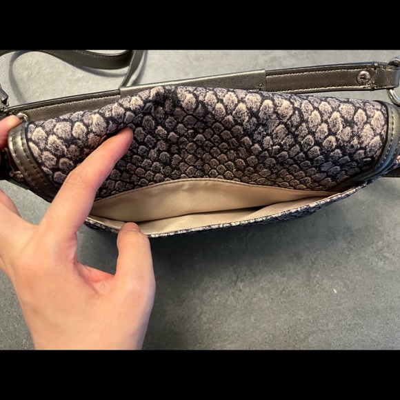 New coach python pattern two way crossbody bag - Picture 4 of 6